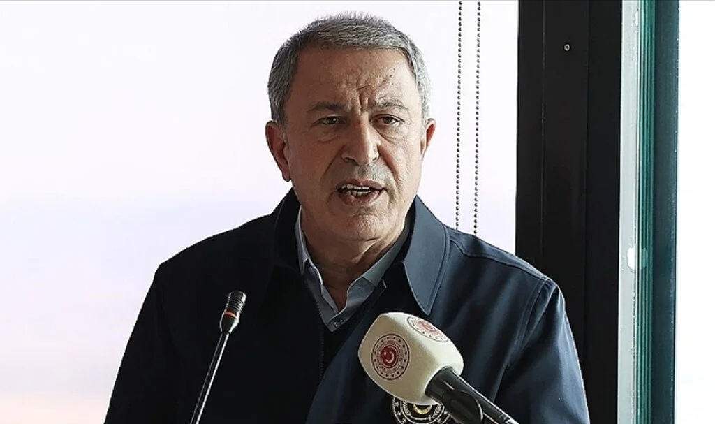 Bakan Akar: (Kimyasal silah iddiası) Ne zaman terör örgütü çöküş sürecine girdi, karalama yoluna gitmeye çalıştılar
