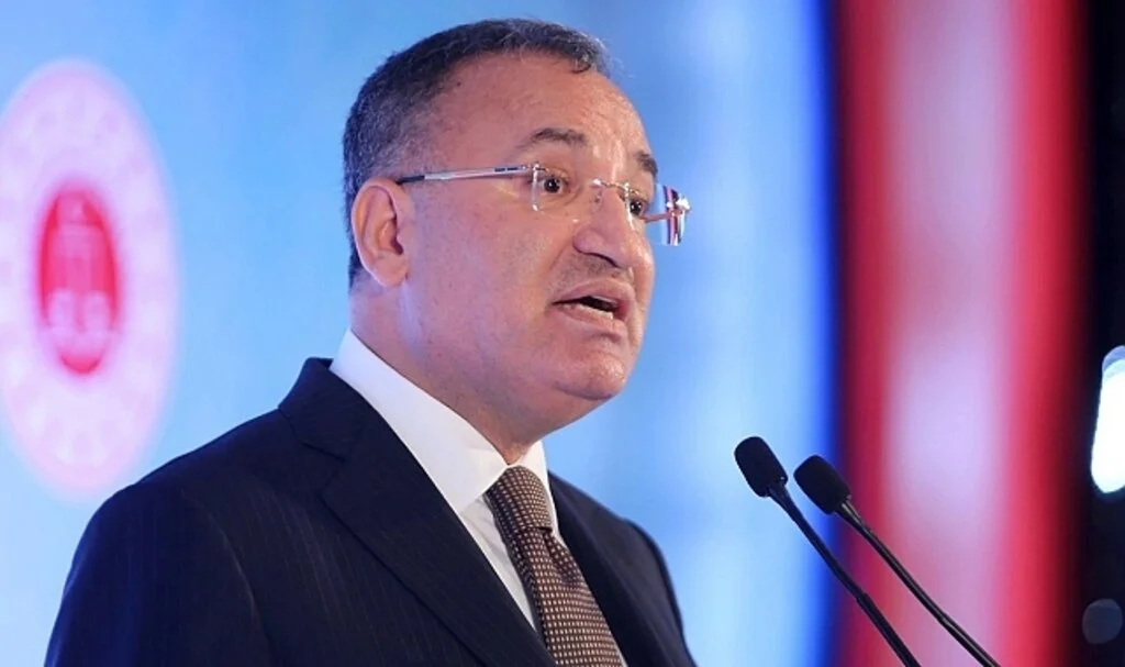 Bakan Bozdağ'dan başörtüsü teklifi açıklaması: 24. ve 41. madde çalışmaları tamam