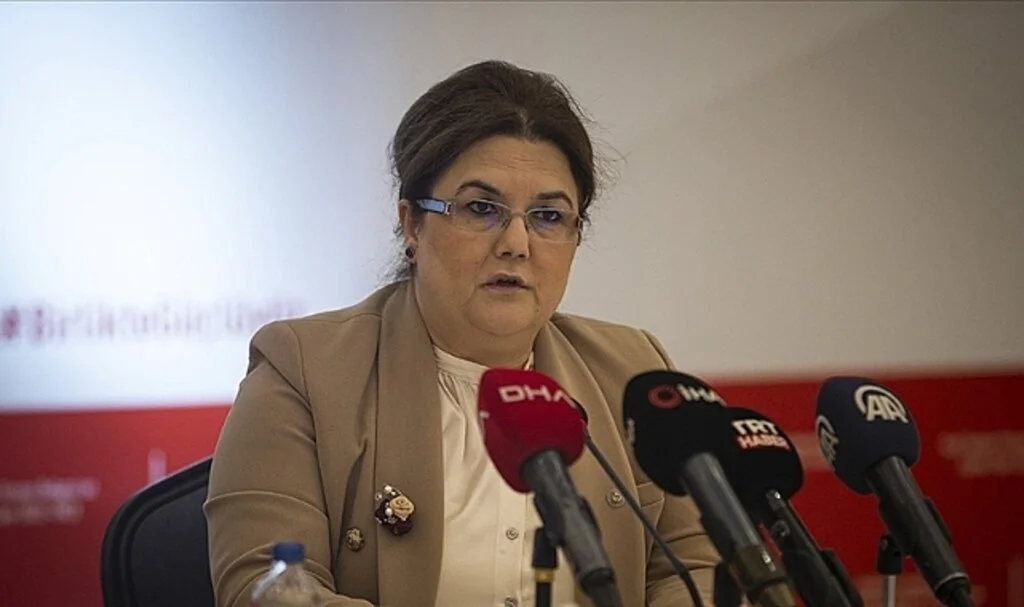 Bakan Yanık: Öğrenci arkadaşlarımızın ibraz etmek suretiyle 500 liraya kadar ulaşım giderlerini biz karşılıyoruz