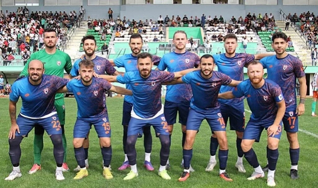 BAL'da Perde Cumartesi Açılıyor