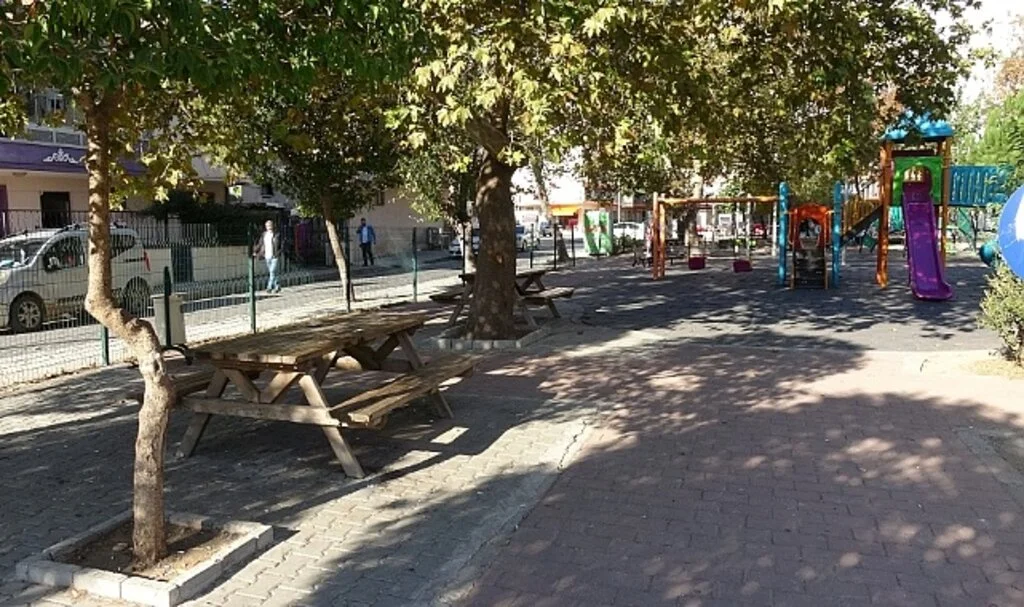 Bankta oturan kadın, silah ile vurularak hayatını kaybetti