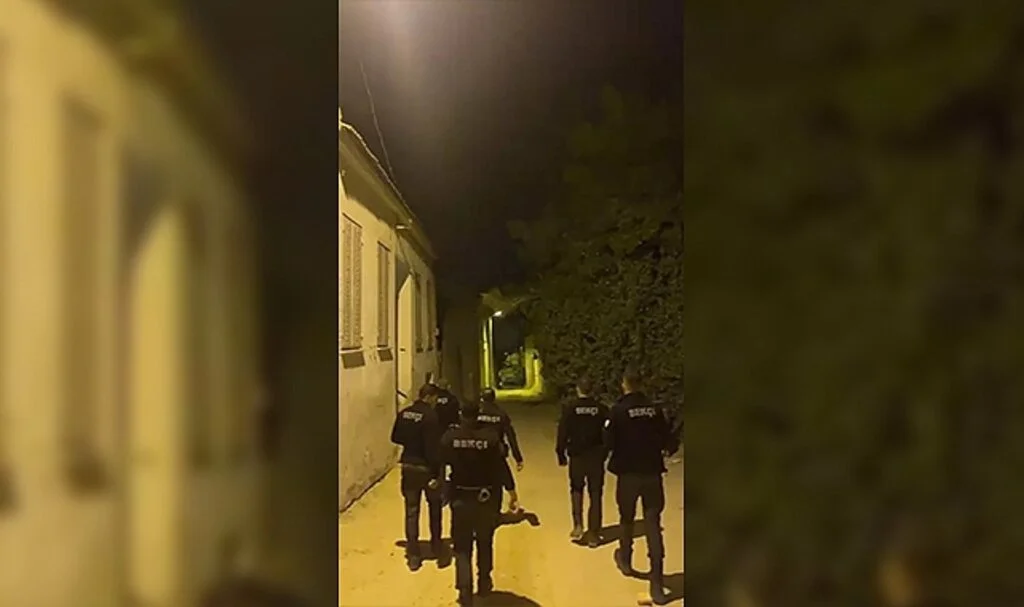 Bekçiler 1 ayda 37 aranan şahıs ve birçok ruhsatsız tabanca ele geçirdi