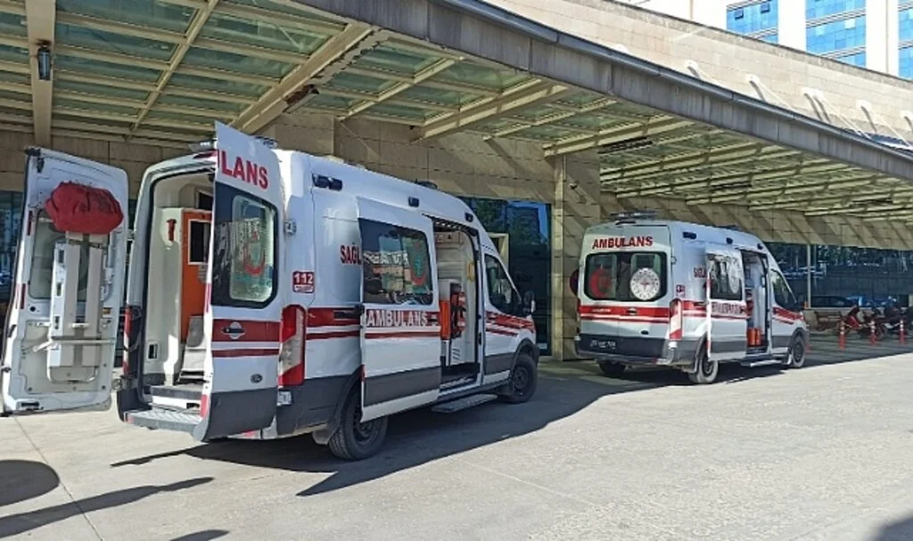 Bıçaklı kavgada 14 yaşındaki çocuk öldü