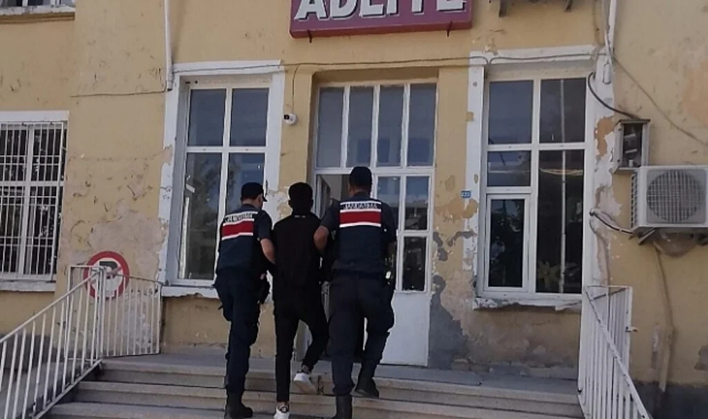 Bir kilometre koştu ama jandarmadan kaçamadı