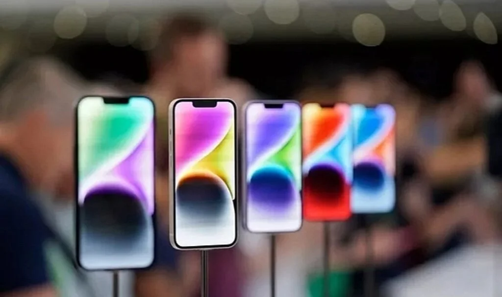 Bu da oldu! Fiyat 45 bin liraya dayanınca ‘iPhone turizmi’ başladı: 20 bin lira daha ucuz…