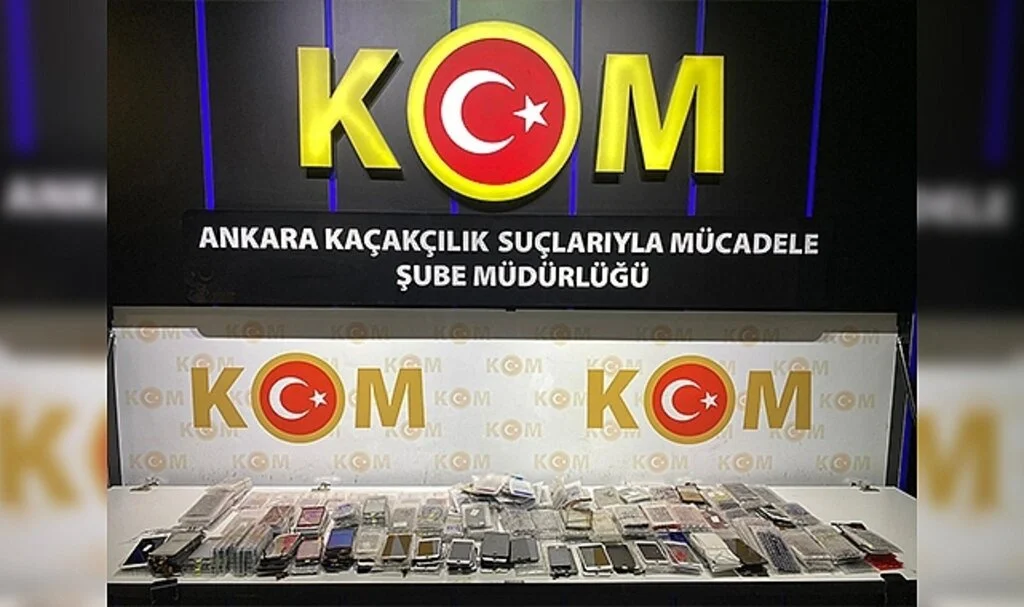 Cep telefonu kaçakçıları zehir taciri çıktı: 10 gözaltı