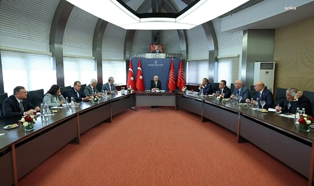 CHP Genel Başkanı Kemal Kılıçdaroğlu CHP’li Büyükşehir Belediye Başkanları İle Görüştü