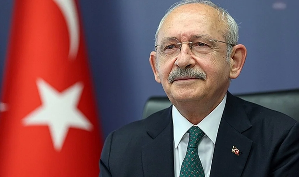 CHP Genel Başkanı Kemal Kılıçdaroğlu:"Çok çürümüş bir saray iktidarı var. Sürekli de oy satın almak için yalan söylüyorlar"