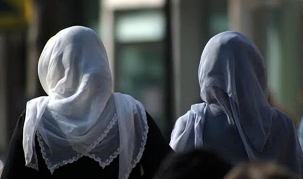 CHP'nin "başörtüsü" kanun teklifi, Anayasa Komisyonu’na sevk edildi
