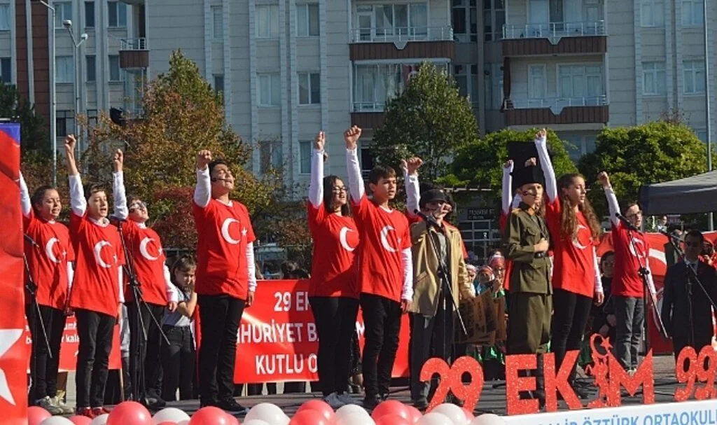 Cumhuriyet'in 99. yılı Bafra'da coşkuyla kutlandı