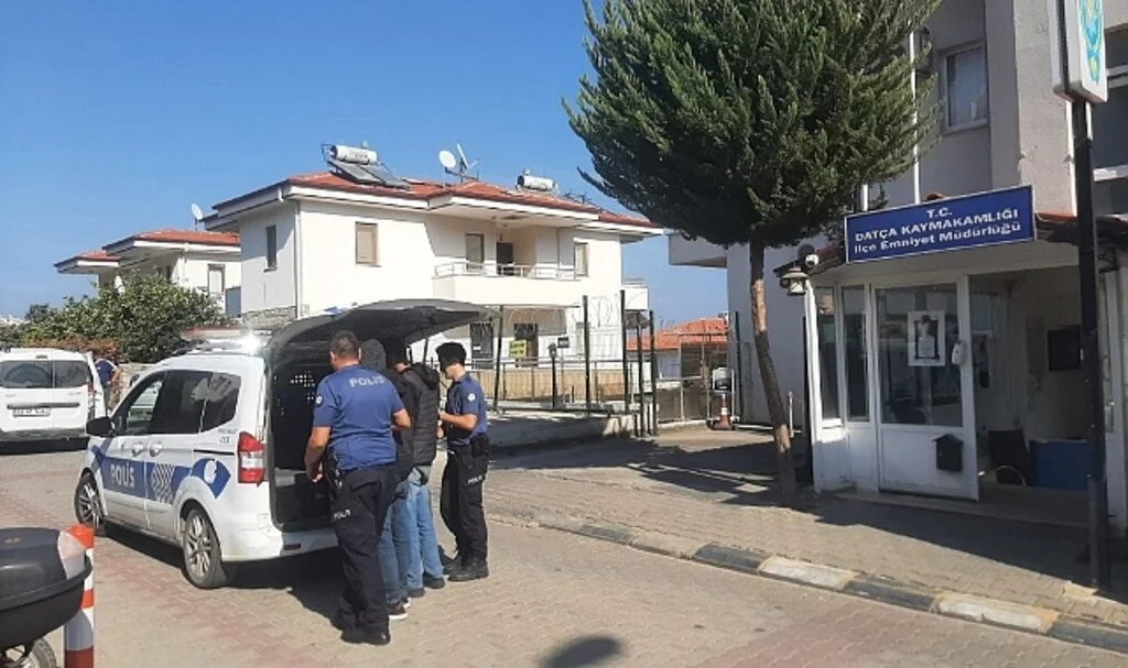 Datça’da 4 göçmen kaçakçısı tutuklandı