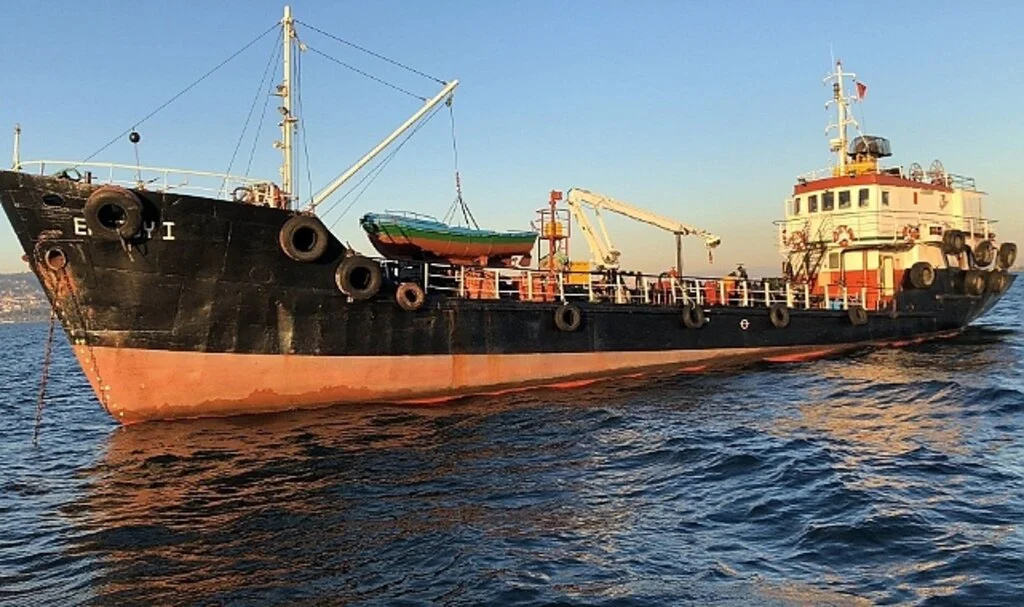 Denizi kirleten gemiye 795 bin 175 lira ceza