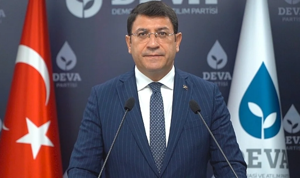 DEVA Partisi İktidara 'Evdeki Yabancı ' İddialarını Sordu :"Göçmenlerin nerede oturduğunu bilmiyor musunuz?"