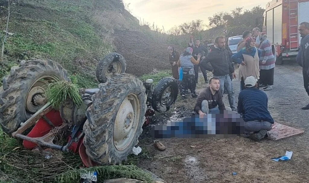 Devrilen traktörün altında kalan sürücü hayatını kaybetti