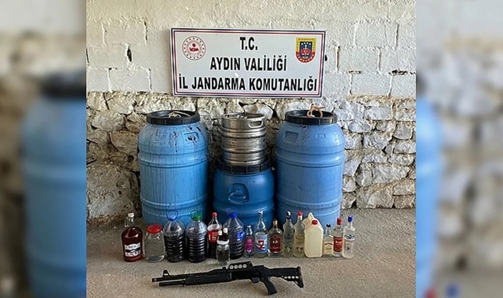 Didim'de 500 litre el yapımı içki ele geçirildi
