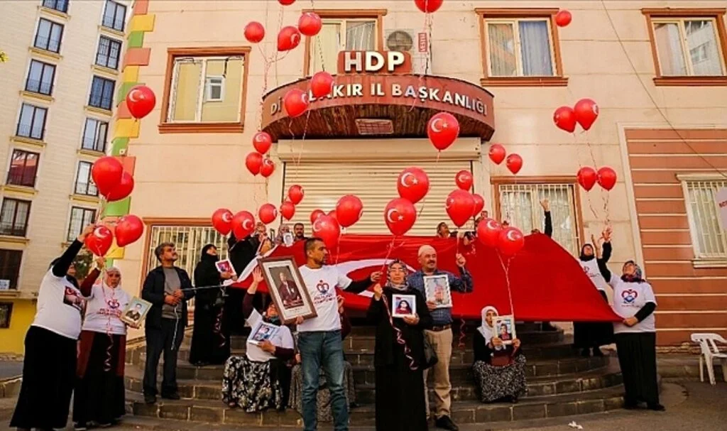 Diyarbakır anneleri Cumhuriyet Bayramı'nı kutladı