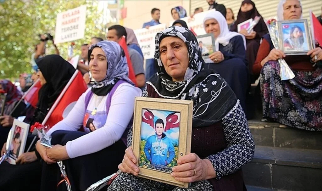 Diyarbakır anneleri evlatlarını istiyor