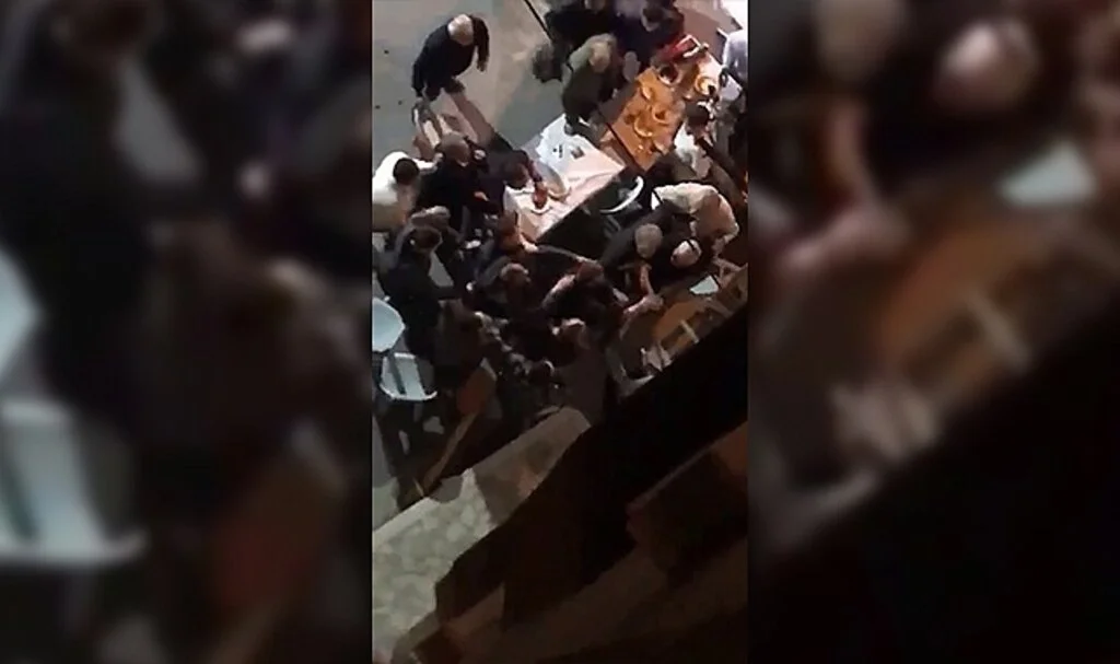 Düğünde davetliler fazla alkol alınca ortalık karıştı