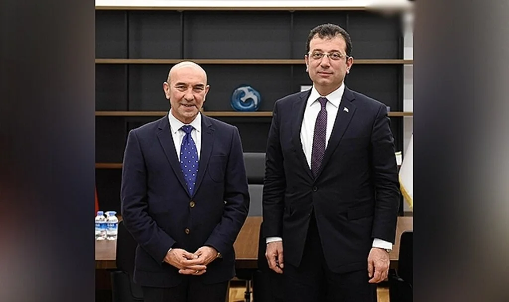 Ekrem İmamoğlu'ndan Tunç Soyer'e Destek :"Siz gideceksiniz, Tunç Soyer kalacak. Yanındayım Başkan’ım"