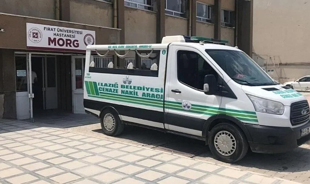 Elazığ’da kardeşi tarafından bıçaklanan sağlık personeli hayatını kaybetti