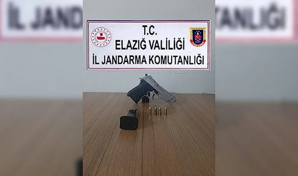 Elazığ’da ruhsatsız tabanca ele geçirildi