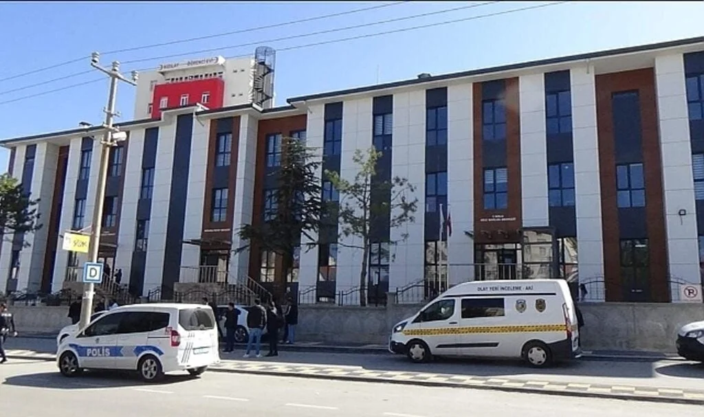 Emine hemşire kuru sıkıdan bozma tabancayla vurulmuş