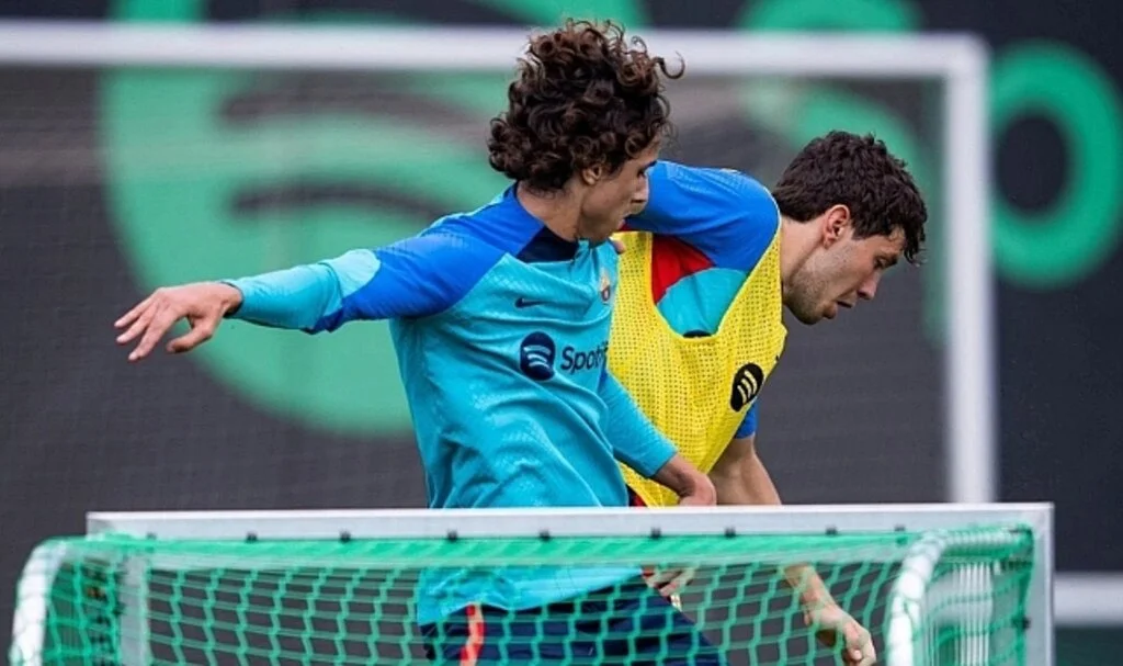 Emre Demir Barcelona A Takım idmanında