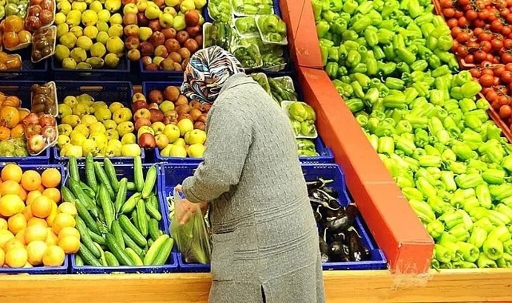 Enflasyonda rekor bekleniyor: Asgari ücreti ve memur ve emekli maaşlarını yakından ilgilendiriyor