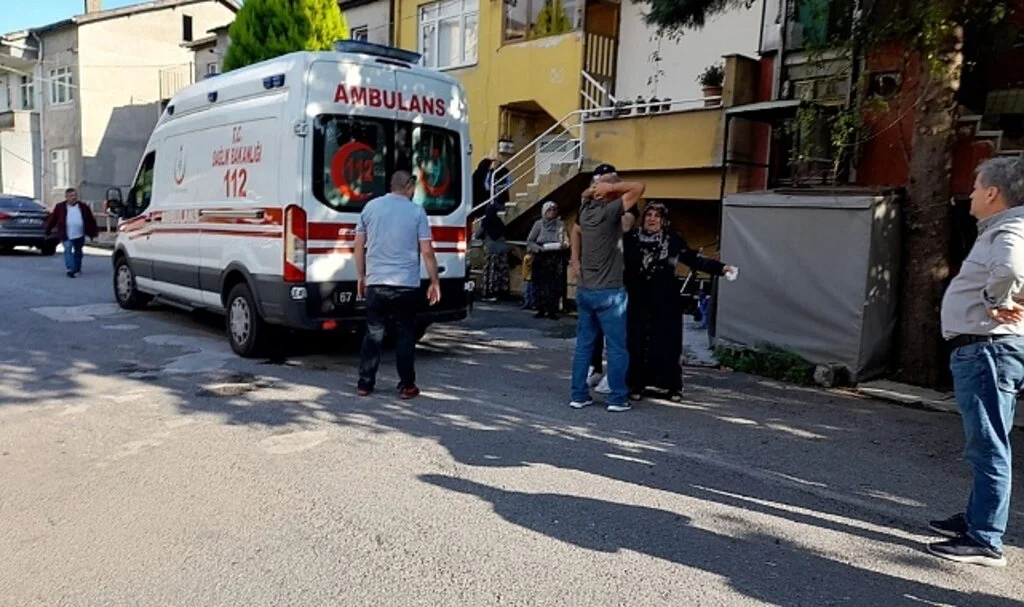 Engelli sandalyesi ile asansörden düşen yaşlı adam hayatını kaybetti