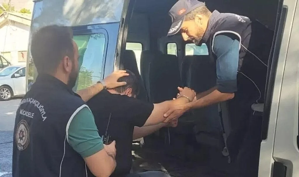 Erzincan’da 5 kaçak göçmen ve 1 organizatör yakalandı