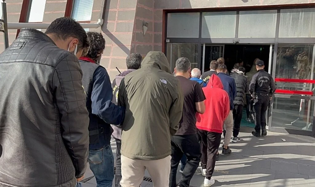 Eskişehir’deki fuhuş operasyonunda 9 tutuklama