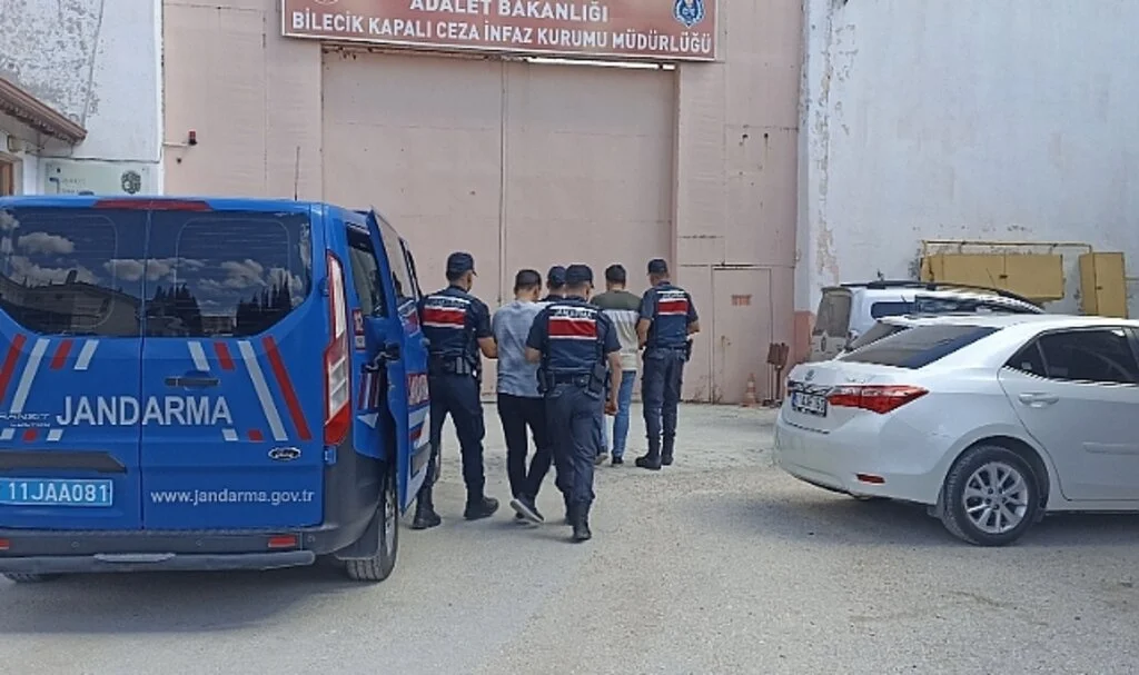 Evlerden hırsızlık yapan 2 şahıs tutuklandı