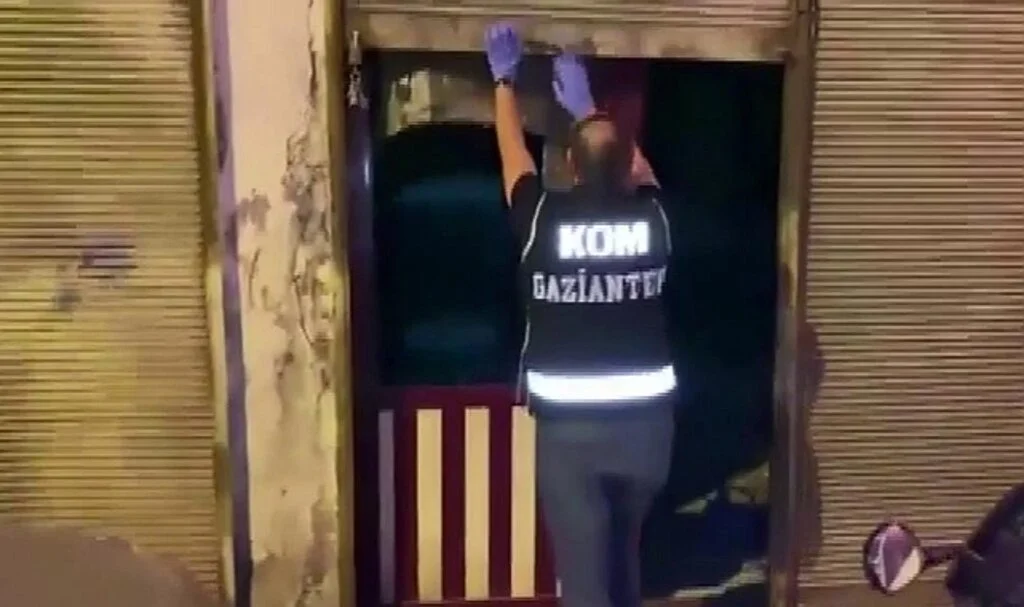 Gaziantep'te iş yerlerine kaçak sigara baskını: 10 gözaltı