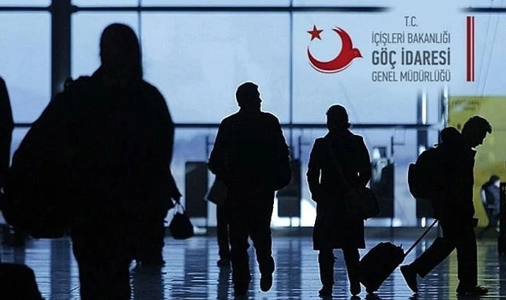 Göç İdaresi'nden yasal kalış hakkı olan yabancı uyruklulara ilişkin açıklama