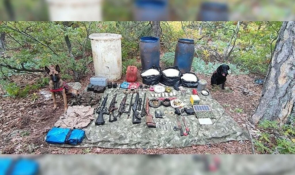 Hatay’da PKK'ya ait 4 depoda çok sayıda mühimmat ve yaşam malzemesi ele geçirildi