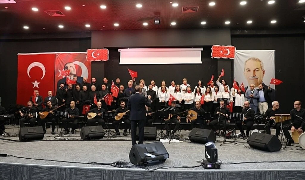 İlkadım'da Cumhuriyet Bayramı Coşkusu THM Konseri İle Başladı