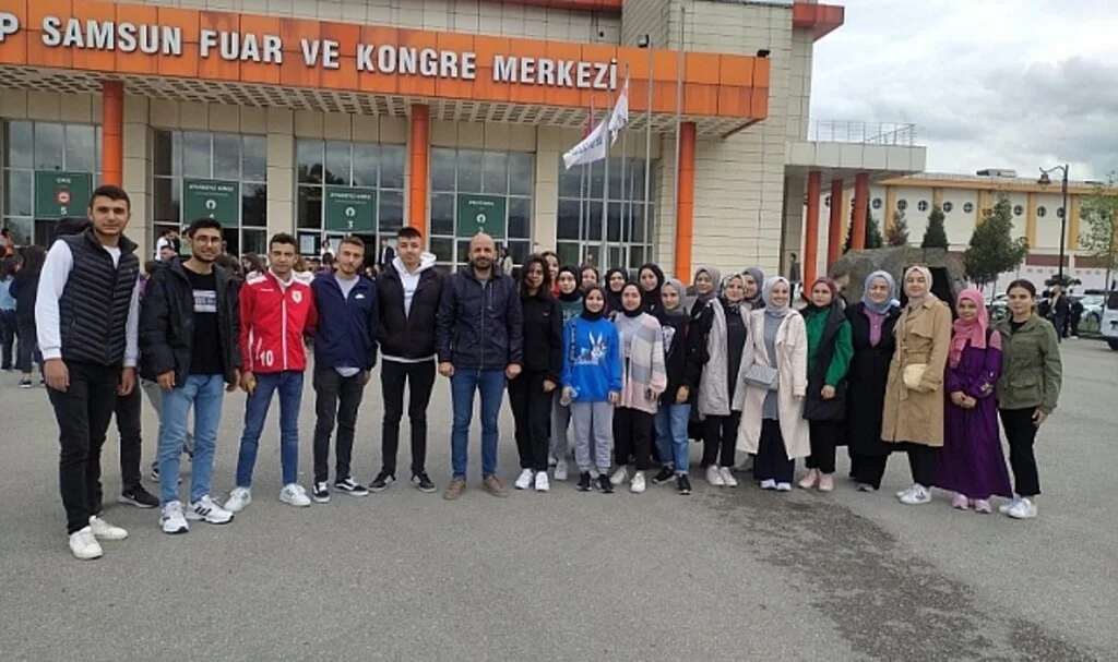 İLKEM'li öğrenciler Kitap Fuarı'nda 