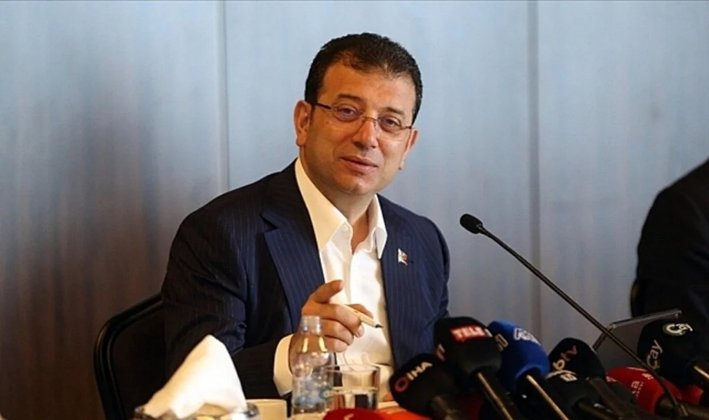 İmamoğlu: "Birilerinin aile vakıflarına,şahsi kullanımına tahsis edilen yerlere geri alabilmek adına mahkemelerimiz sürüyor "