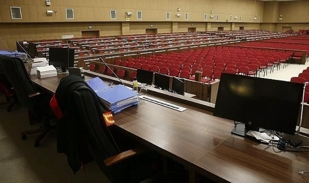 İnkar ettiği ByLock'tan eşiyle yazışmaları çıktı