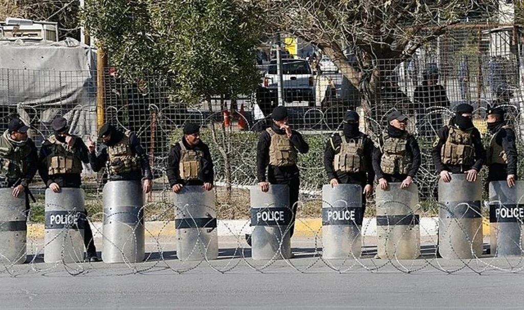 Irak'ın başkenti Bağdat'da hükümet binalarının olduğu Yeşil Bölge'ye havanlı saldırı