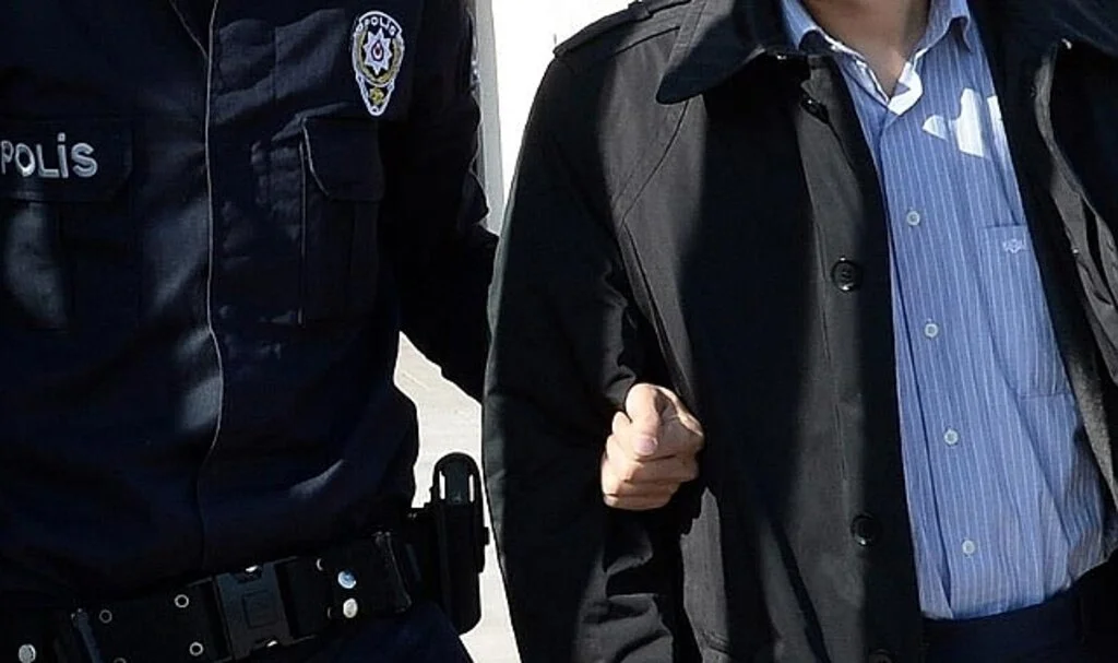 İstanbul'da FETÖ şüphelisi 18 kişi gözaltına alındı