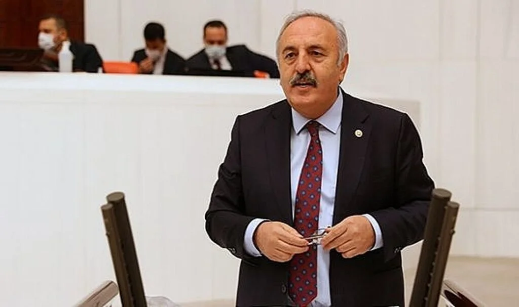 İYİ Parti Samsun Milletvekili Bedri Yaşar :"Bu sansür yasasıdır"