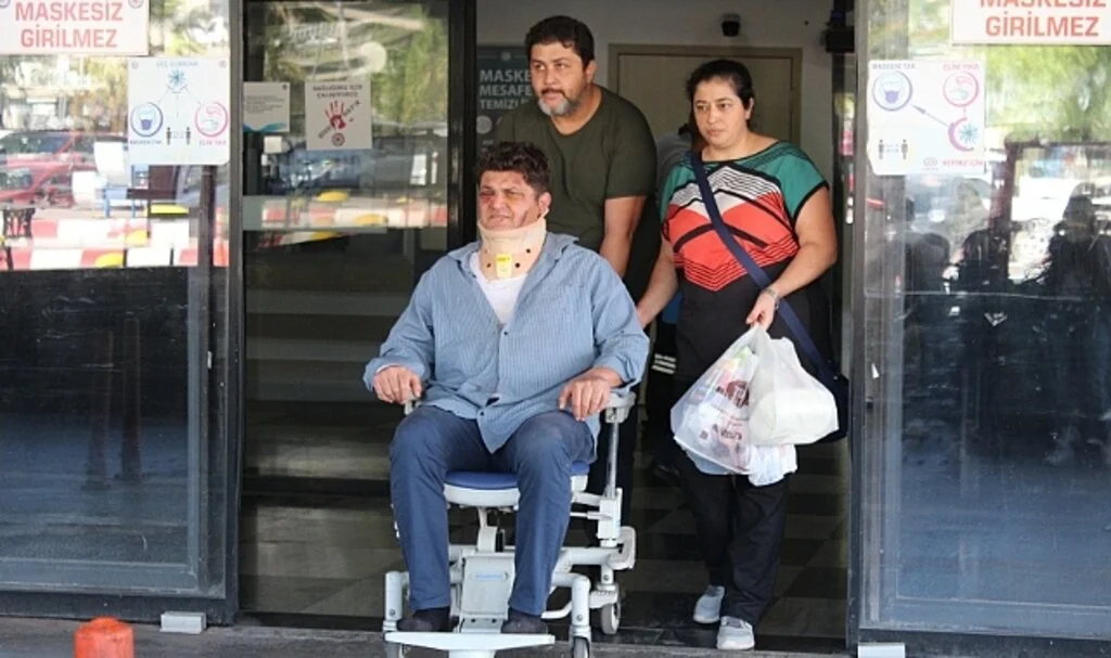 İzmir'de doktora sopalı saldırı