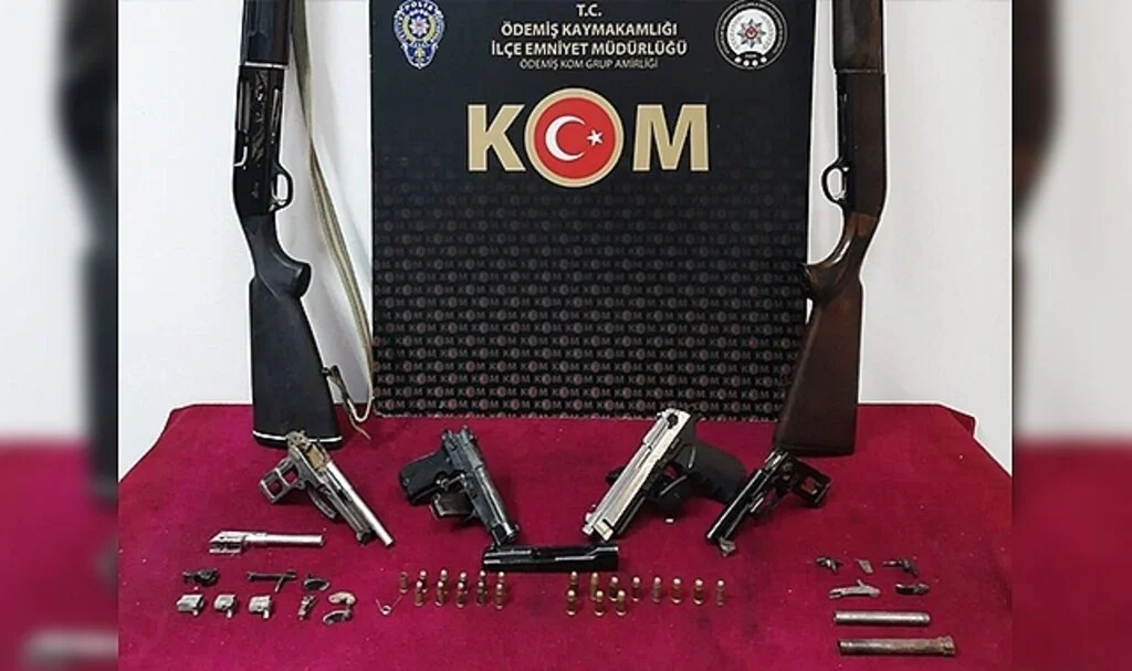 İzmir'de kuru sıkıdan tabanca yapan şüpheli yakalandı