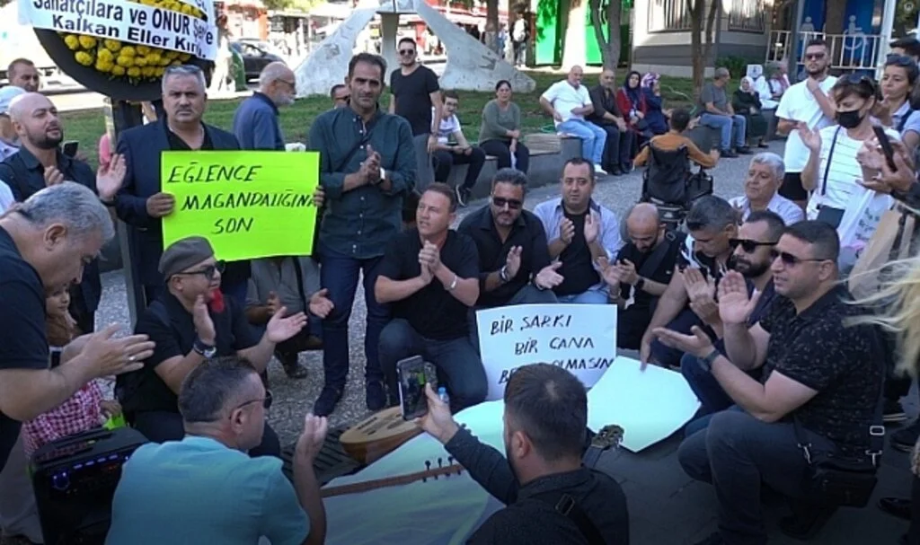 İzmir'de müzisyenler istek parça kabul etmeyecek