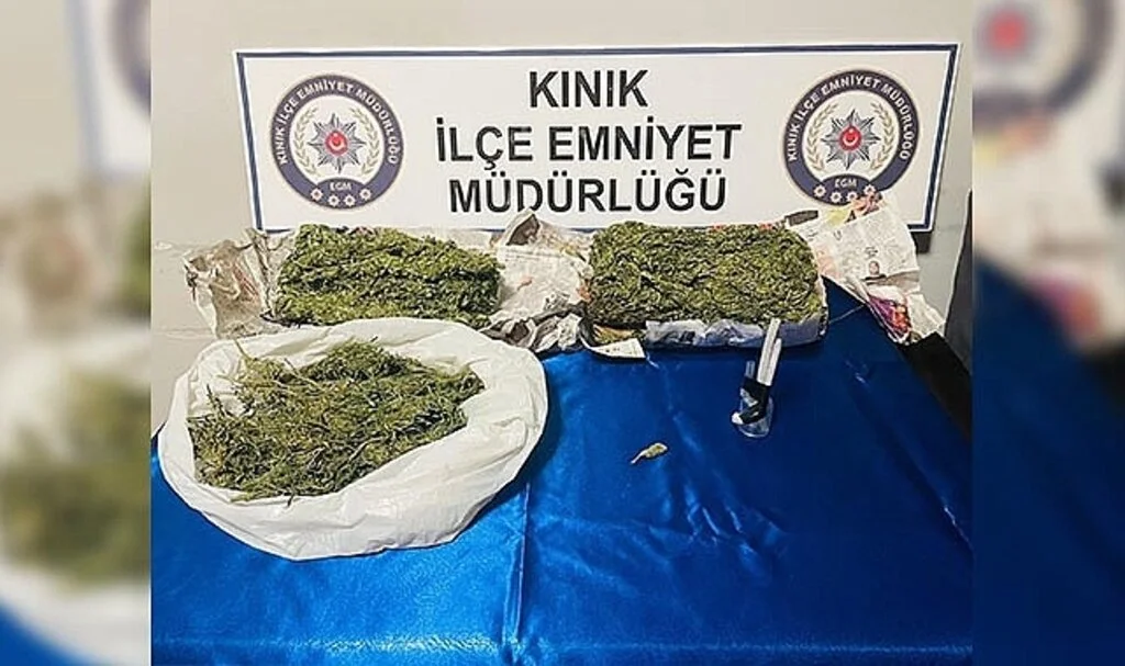 İzmir polisi uygulama sırasında uyuşturucuyu buldu
