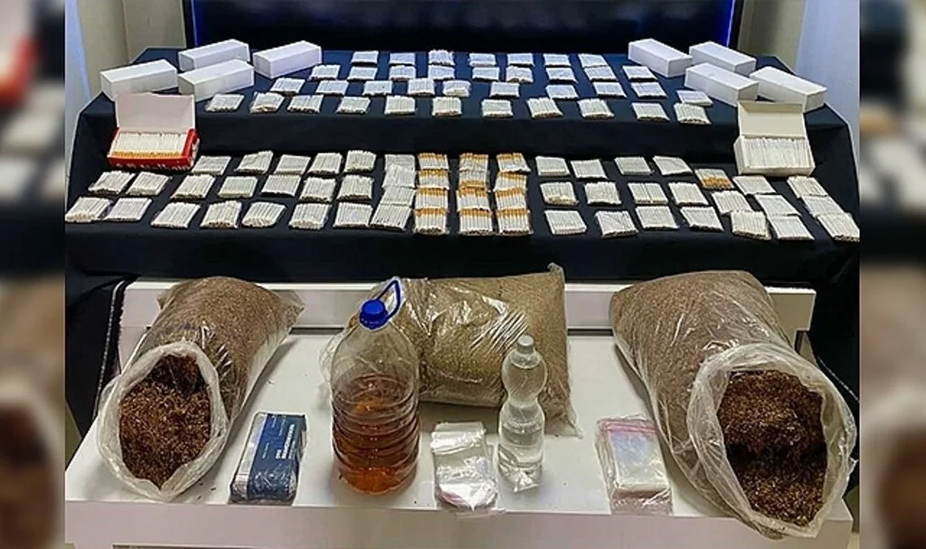 Kaçak alkol ve tütünler piyasaya sürülemeden yakalandı