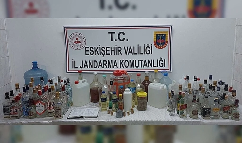 Kaçak içki operasyonunda 2 kişi yakalandı