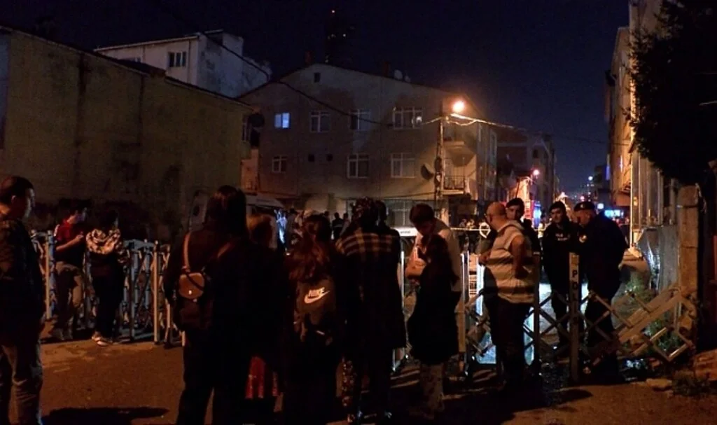 Kadıköy’de patlamanın yaşandığı mahalle sakinleri evlerine alındı