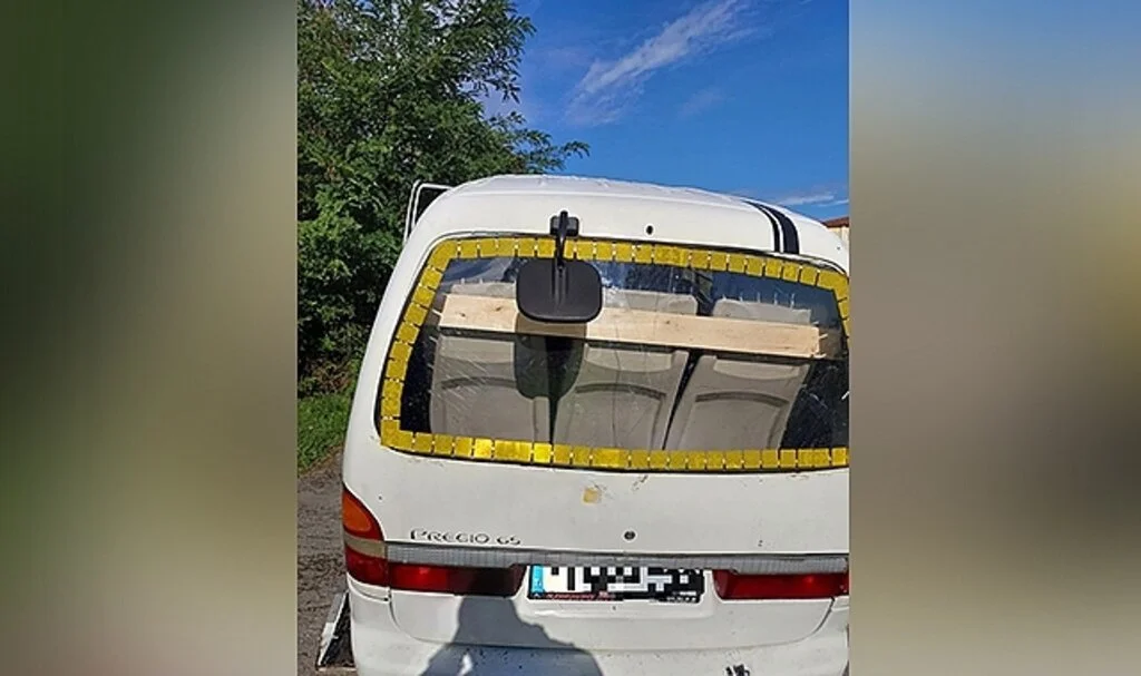 Kapalı kasa kamyonetle öğrenci taşıyan ehliyetsiz sürücüye 13 bin TL ceza